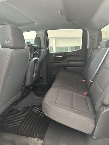 Chevrolet Silverado 5.3 V8 Custom Doble Cabina 4X4 At