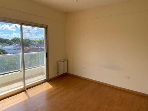Imagen 6 de 9 de Departamento De 1 Dormitorio En Venta