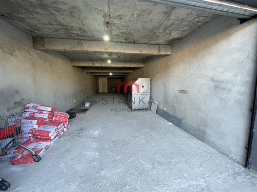 ¡excelente Oportunidad! Arriendo De Un Amplio Local Comerci
