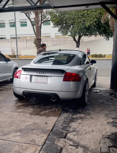 Audi TT 1.8 Turbo Front 5vel At
