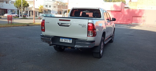 Imagen 3 de 12 de Toyota Hilux 2.8 Cd Srv 4x4 A/t
