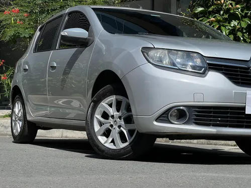 Renault Sandero 1.6 Intens / At