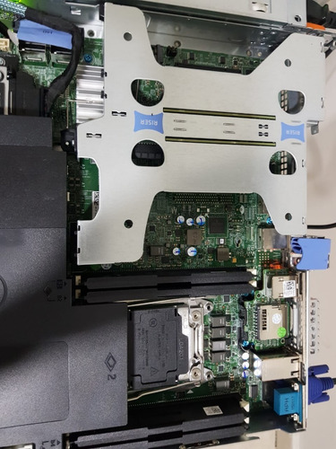 Servidor Dell R430 Xeon Six E5-2620 V3 2,4ghz 32gb 2sas 2tb