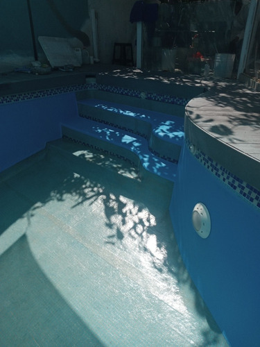 Imagen 4 de 4 de Revestimientos Y Reparacion En Fibra De Vidrio Para Piscinas