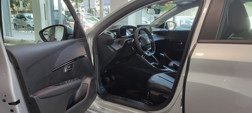Imagen 8 de 17 de Peugeot 208 1.6l Allure