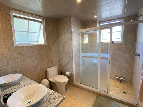 Departamento En Venta En Lomas Del Río