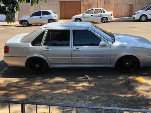 Volkswagen Santana 2001 2.0 4p