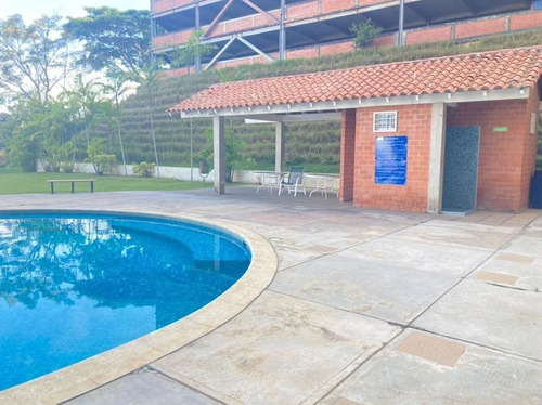 Imagen 14 de 15 de Se Vende Apartamento 67m2 2h/2b/2pe Miravila