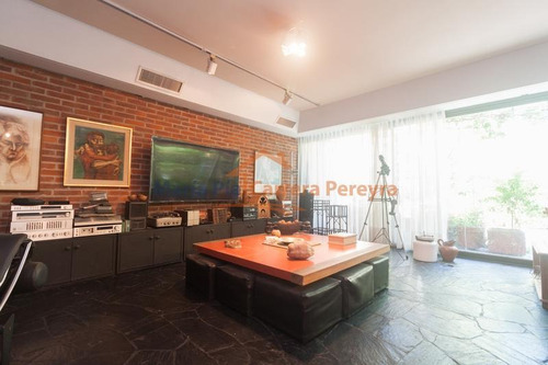 Venta De Lindisima Casa Y Local Abajo Con Garage, Jardin Y Pileta