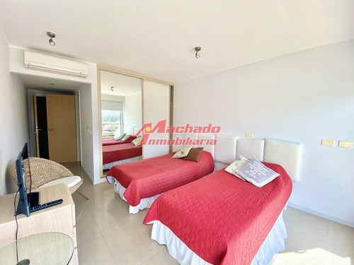 Imagen 13 de 18 de Playa Mansa A Pasos Del Mar Y Del Enjoy ! Excelentes Servicios