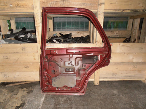 Puerta Trasera Derecha Kia Sephia Año 1993-1997