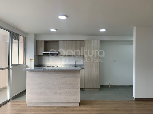 Apartamento En Arriendo Calasanz 472-5219