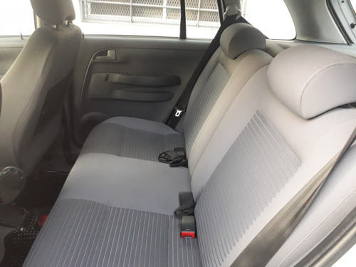 Imagen 11 de 16 de Volkswagen Suran 2010 1.6 I Trendline 90b