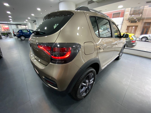 Imagen 4 de 25 de Renault Sandero Stepway 2023 1.6 Intense Okm Zen Contado Os