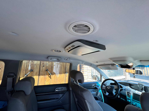 Imagen 7 de 19 de Ssangyong Stavic Xdi 2.0 Aut