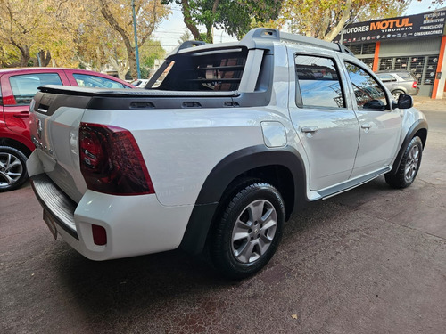 Renault Duster Oroch 2.0 Outsider Plus