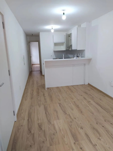Alquiler Apartamento, Balcón, Frente, Av. 8 De Octubre