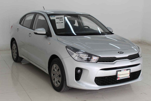 Imagen 7 de 15 de Kia Kia Rio Sedan 2020 4 Cilindros