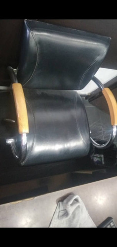 Imagen 2 de 3 de Sillas De Peluqueria Y Barberia