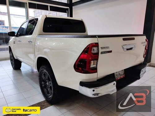 Imagen 6 de 13 de Toyota Hilux Turbo Diesel 4x4