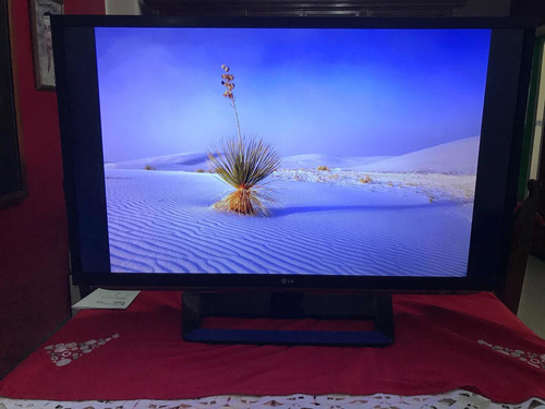 Imagen 2 de 4 de Vendo Cambio Televisor 42 LG Smart Tv 3d Con Base Y Factura