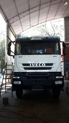 Camión Iveco Trakker 380 T420 6x4 2013 Con Caja Volcadora