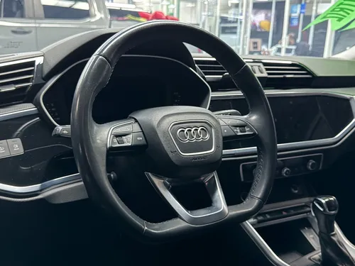 Audi Q3 Select 2022