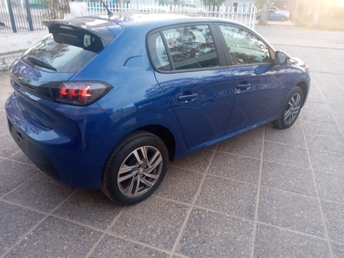 Imagen 5 de 15 de Peugeot 208 Feline
