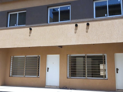 Duplex De 4 Amb Con Patio - Munro