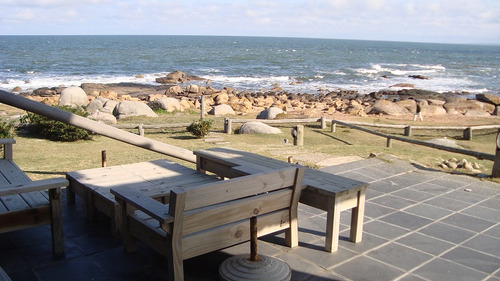 Casa En Alquiler Por Temporada De 2 Dormitorios En José Ignacio (ref: Atm-17)