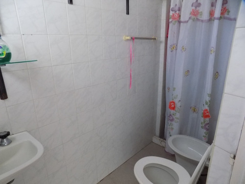 Imagen 3 de 8 de Departamento De 2 Ambientes Ph Con Todos Los Servicios. Muy Buen Estado
