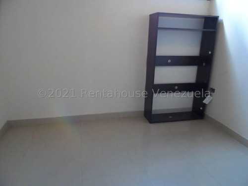 Imagen 14 de 30 de Townhouse En Venta En Carrizal Mls# 23-7271