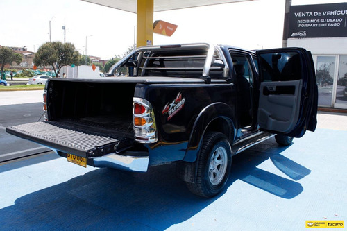 Imagen 14 de 25 de Toyota Hilux Doble Cabina