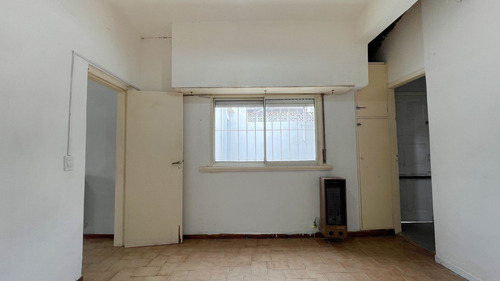 Venta Ph De 3 Ambientes A Metros De Juan B Justo
