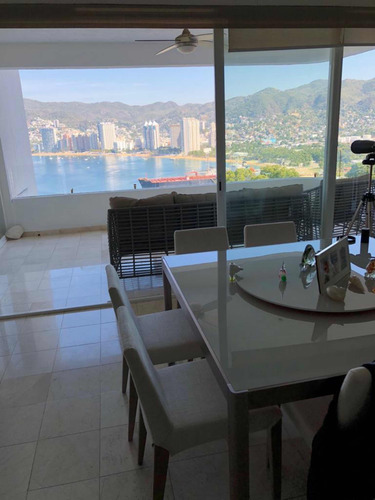 Gran Vista/3 Rec. Con Baño/construcción Sólida