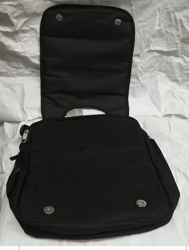 Imagen 7 de 8 de Morral Caterpillar Porta Tablet iPad Hasta 12¨ Parche Negro