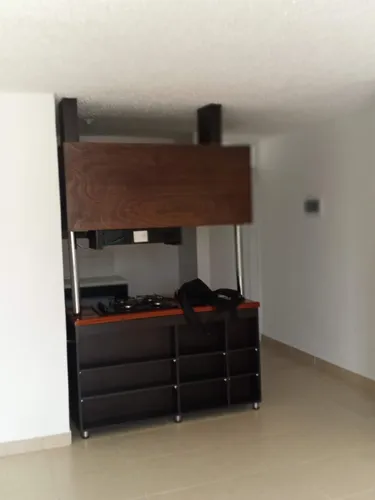 Apartamento 3 Cuartos, 2 Banos, Conjunto Cerrado.