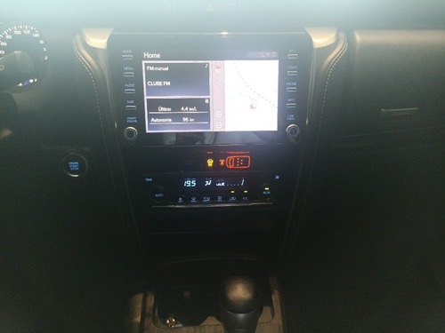 Toyota Hilux SW4 2.7 VVT-i FLEX SRV 7L 4X2 AUTOMÁTICO