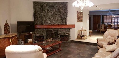 Casa En Venta En Mataderos