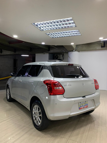 Suzuki Swift 2023 /vn