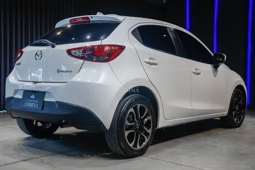 Mazda 2 1.5 Touring