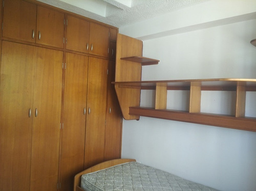 Imagen 8 de 13 de Se Alquila Apartamento En Campo Alegre Res Almendrón Suites - Jg-