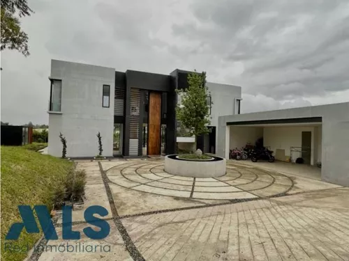 Estrena. ¡imponente Y Perfecta! Piscina, Jacuzzi,...(mls#242405)
