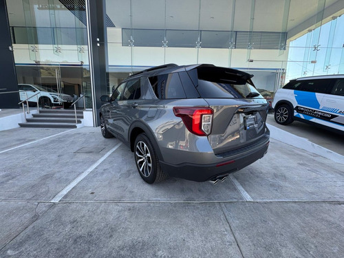 Ford Explorar St