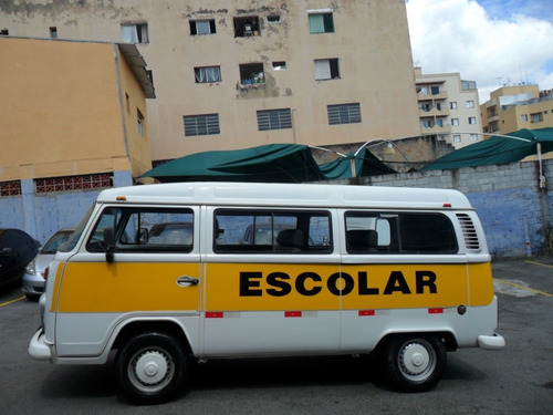 Vw Kombi 1.4 Flex Escolar 15 Lugares 2010