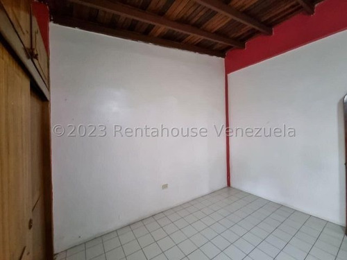 Imagen 29 de 30 de °|° Spacheco + Casas En Alquiler En Nueva Segovia Barquisimeto Lara, ##, 0424-5197639 + Cod + 23-18479 $ 400 3 Dormitorios 2 Baños 400 M²