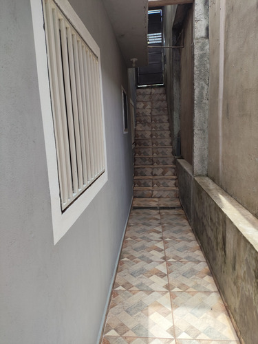 Casa 4 Cômodos E Um Banheiro