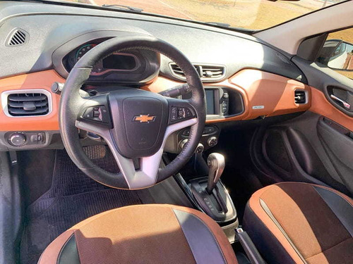 Imagem 5 de 9 de Chevrolet Onix 1.4 Mt Active 2017