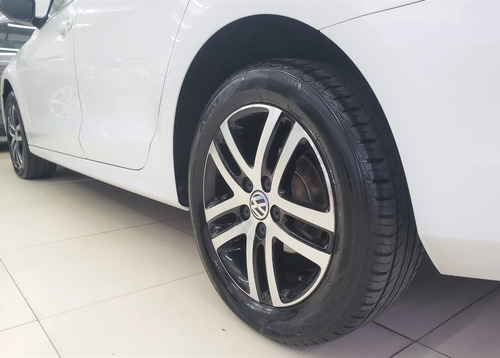 Imagem 6 de 15 de Volkswagen Jetta