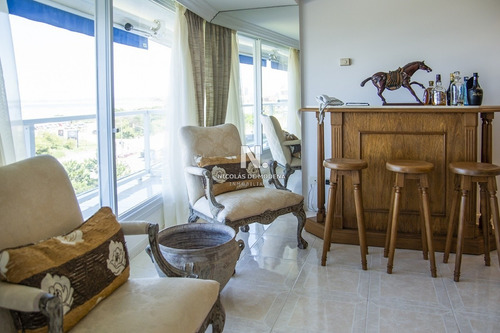 Hermoso Departamento En Venta Con Vista Al Mar, Primera Fila- Ref: 3712